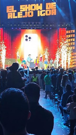 Miles de Chispas y papeles en el último show de Alejo Igoa en el Movistar Arena de Buenos Aires