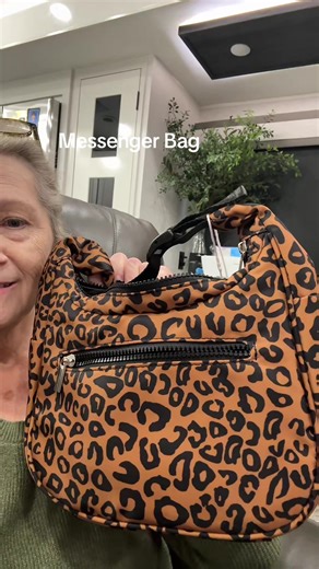 Durable Messenger Bag Made from Lightweight Taslan Fabric