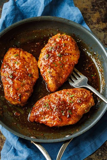 Don’t Make this Honey Chicken…Unless You Love Flavor 🍯🔥 Recipe: https://natashaskitchen.com/honey-glazed-chicken/ #chicken #honeyglazedchicken #chickenbreast #chickendinner