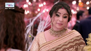 Ranbir ki aankhon se jhalakti hai Prachi ke liye mohabbat, par Rhea ki iss galatfehmi se kya badal jaayegi #Pranbir ki qismat? Dekhiye #BhagyaKaNayaSafar, #KumkumBhagya mein, Mon-Fri, raat 9 baje, sirf #ZeeTV par aur kahin bhi, kabhi bhi #ZEE5 App par - https://zee5.onelink.me/RlQq/twKKBZEE5 #PyaarMeinUljhan #KKBEpisodic Mugdha Chaphekar #KrishnaKaul #ReyhnaPandit Khyaati Yash Keswani | ZEE TV