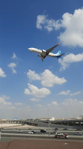 Flydubai Flight Flying Low over Dubai Sky-Super Close View.#germany #canada #usa #uk #india #japan