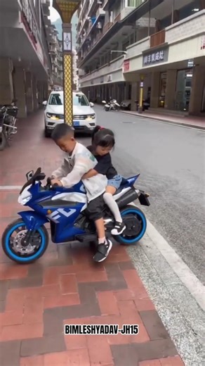 Couple Bike Rider♥️😎#couple #rider #bikelover #bikeride #motovlog #stunt #viral #trending #ytshorts