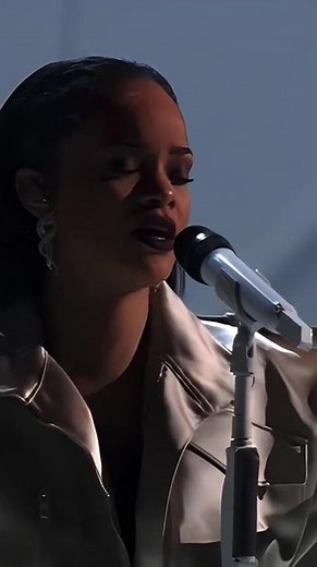 Rihanna – Diamonds (Live Vocals) ✨💎 | Powerful Performance