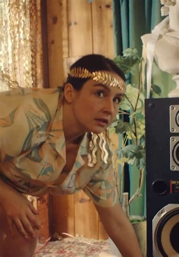 ¡SHNAKIVERSE! ¡SYD &OLIVIA FANDOM! Art-rock quintet Ecce Shnak and shart-rock comedic duo Syd and Olivia ¡UNLEASH! (🙄🤦🏻‍♂️😒😏😉) the second clip from our collaboration on the music video for Ecce Shnak’s new single, “Eddie, Legalistic Homeslice” from their upcoming album, “Dandy Variances.” @Syd & Olivia Like “Larry, Sleepover Friend” from Ecce Shnak’s 2019 EP “Joke Oso,” their new song is a garage-rock homage to a beloved friend of their baritone/bassist/composer Davey. “Eddie” explores big