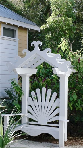 Dreamsicle in #seasidefl and Iconic Home Expressing the Original Vision in Southern Living Style