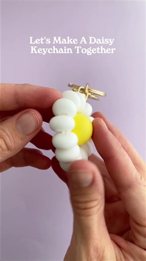 Spring is in the air! 🌸 Time to create a fresh new keychain to match the season. #siliconebeads #siliconefocalbeads #diykeychain #siliconekeychain #flowerkeychain