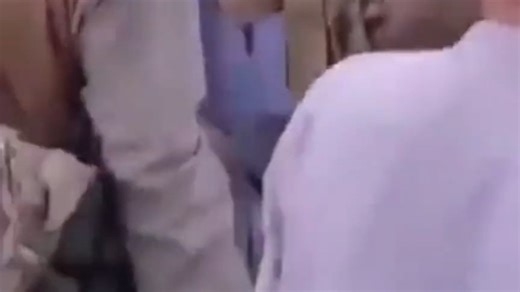 当地时间昨天下午，数百名“俾路支解放军”和“俾路支解放阵线”突然占领了俾路支省中部卡拉特县的曼戈切尔市（人口大约8万），目前巴基斯坦军队正在尝试将武装分子赶出这