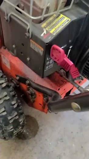 Snowblower Leaks Gas When Using Primer - Is it Normal? #shorts