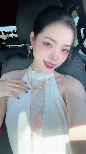 Video của Lan Tháii (@ltxinhh) với bản nhạc original sound - លី៚ហេង 🤍 - Ly Heng🤍