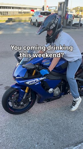 2.6K views · 12 reactions | Fuckkk no . . . . . . #Rossmoto #wheelie #biker #bikes #bikelife #stunts #superbike #ktm #husqvarna #ducati #kawasaki #honda #yamaha #superbike #sportbike #sportbikelife #supermoto #wheelies #mx #enduro #family #stunts #SouthAfrica #drz400 #vlogger #SouthAfrica . . Disclaimer: all footage was recorded on a closed course all other drivers are paid stunt actors | Ross Moto | Facebook