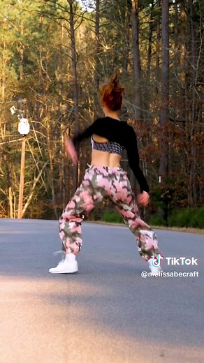 DANCE HITS OF THE DECADES: 90s 👟💿🩷 Filmed by @honeyhoneymedia #90s #music #dance #millennial