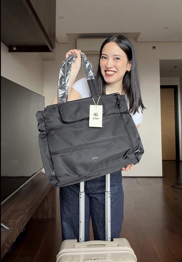 BASH Manila Gateway Tote Bag: Stylish and Functional Review