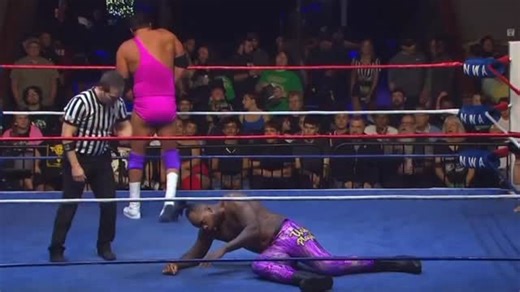 𝚃𝙷𝙰𝚃 𝙳𝙰𝙼𝙽 𝙶𝙻𝙾𝚅𝙴 Aron Stevens pulled out every trick in his playbook to gain the victory on 𝙉𝙒𝘼 𝙋𝙊𝙒𝙀𝙍𝙍𝙍 𝙤𝙣 𝙍𝙤𝙠𝙪. The manager came out of retirement to team with charge Carson B. Drake against former NWA Worlds Champ EC3 & Pretty Boy Smooth with Pastor C-Lo, The Holy Grail. 𝙉𝙒𝘼 𝙋𝙊𝙒𝙀𝙍𝙍𝙍 𝙤𝙣 𝙍𝙤𝙠𝙪 airs every Tues., 8PM ET on Roku Sports. Watch 24/7 on demand. | NWA