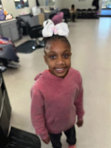 Skye Knight (@skyeknightlocs)’s videos with Sitting Pretty - Nova Starr