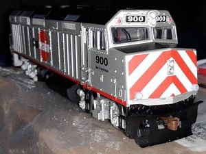 Custom Ho scale Caltrain F40PH-2