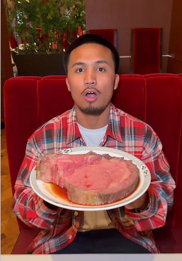 Famous Prime Rib Steak Food Review in Japan 🥩