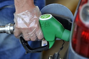 Od idućeg tjedna niže cijene svih goriva, posebno dizela. Benzin bi nakon dugo vremena mogao pasti ispod 10 kuna