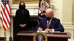 25K views · 863 reactions | President Joe Biden signed two executive orders today that ask agencies across the government to expand, extend and at times re-examine guidelines to find ways to provide further aid for Americans while working within existing authority, including by strengthening worker protections and increasing food benefits. Read more: https://politi.co/2Y0VplC | POLITICO | Facebook