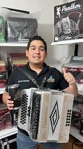 Calderoni accordion with 3 registers #accordion #accordionist #corridos