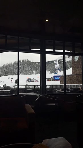 Heated chairlift seats. Elevated dining. Luxurious accommodations. And as much raw, natural beauty as you can soak in. | Big Sky Resort