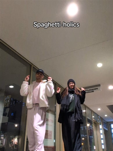 Exploring Spaghetti with Lesserafim's Trendy Twist