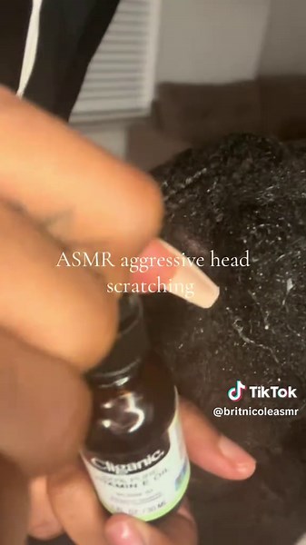 #hairasmr #asmr #hairscratching #hairscratch #scalpscratching #dandruff #satisfying #asmrtingles #fypシ