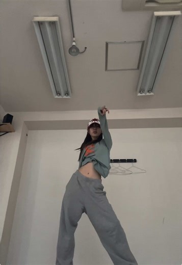 Dance Tutorial for Demi Lovato's 'Sorry Not Sorry'