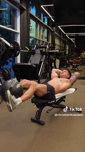 MED BALL X BENCH ABS 🔥 Grab yourself a bench and a medicine ball ( I used a 4lb ball ) and let’s get this work ! Sprinter Sit-Ups. 2 x 20 reps Russian Slam Twists. 2 x 20 reps Knee Tuck Hip Ups. 2 x 15 reps Suitcase Passes. 2 x 15 reps Alternating Knee-Tucks. 2 x 20 reps Decline Sit-Ups. 2 x 20 reps Side Planks. 2 x 15 each side Plank Knee-Tucks. 2 x 15 reps