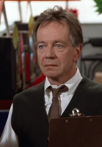 Murder, She Wrote S10:E09 - Murder at a Discount