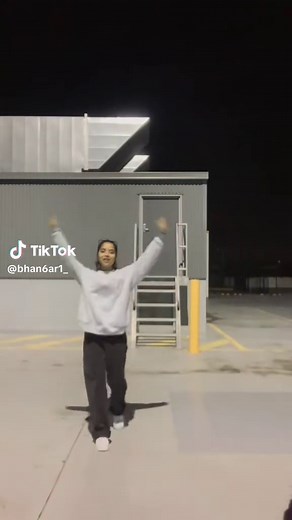 Indian Dance Moves That Celebrate Culture and Joy