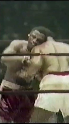March 4, 1968 — Joe Frazier Wins the World Heavyweight Title #shorts
