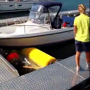 6.8M views · 32K shares | Wonder how boats get cleaned? chdr.tv/boatwb2832 | Cheddar Gadgets | Facebook