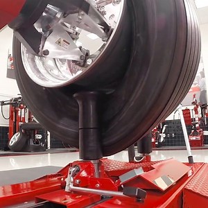 This machine can replace a tire for you. https://chdr.tv/1tb | Cheddar Gadgets