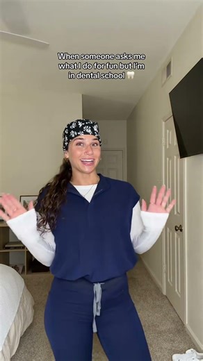 Does working out count lol #short #shorts #Isabella