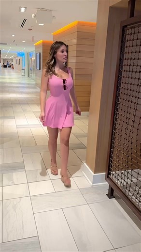 Everyday Fashion Inspiration: Outfit Walk Showcase