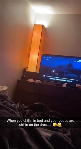 What, you cant take off your boobs? Breast cancer survivor #breastcancersurvivor #flattie #flatchest #ohno