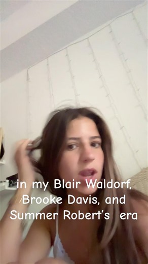 my favorite tv show characters are always the brunette best friend #relatable #fyp