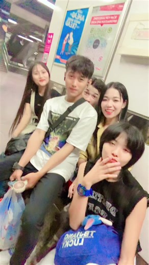 အိမ်ပြန်ကြမယ် 🫶ကျပ်တွေမပြည်ကြဘူး😀😀