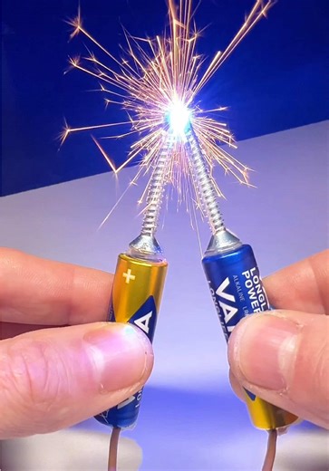 DIY Mini Welder with Just AA Batteries