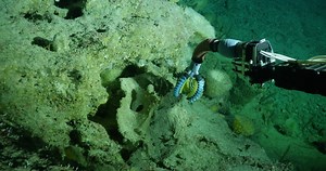 No more Iron Man: submarines now have soft, robotic arms