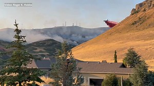 FIREFIGHTING FROM THE AIR - Videos show air tankers and helicopters working to contain the "Sandhurst Fire," burning in the hills above the Utah State Capitol in Salt Lake City. Details/updates: fox13now.com/ensign-peak-fire | FOX 13 News