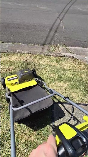 Ryobi 36v scarifier #lawncare #lawnmowingbusiness #lawnlovers #mowing