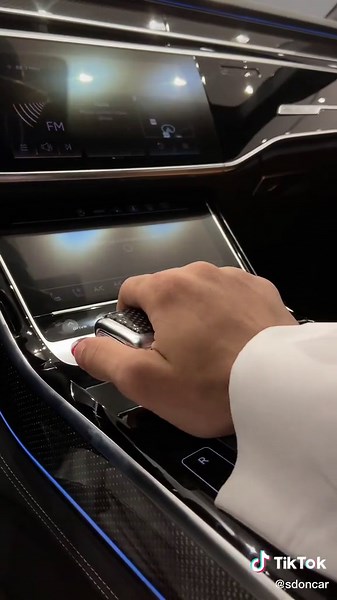Exploring the Luxurious Audi S8 | Interior and Features Revealed!
