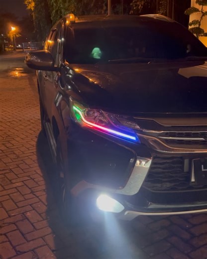 Lampu Mobil,BILED,Mini Projie,DRL RGB,Dashcam,Aksesoris on Instagram: "Pajero Sport Upgrade : - DRL RGB Matrix✅ Home Service / Appointment : ☎️0851-5833-1571 ( 𝗪𝗵𝗮𝘁𝘀𝗮𝗽𝗽 )"