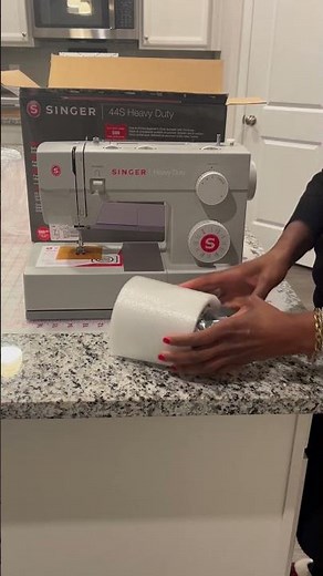 New Year, New Sewing Machine! ☺️ Unboxing my Singer 44S Heavy Duty #diysewing #sewing #shorts