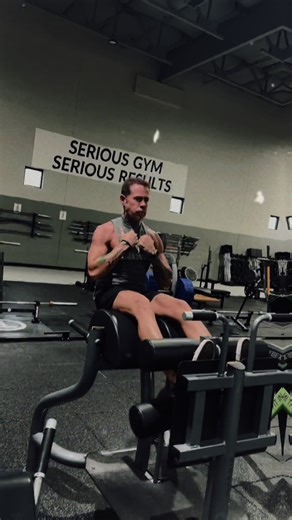 Fact: Your only competition is the person in the mirror. 🪞💪 #KeepGrinding #fitspo #workoutmotivation #fitnessjourney #gymlife @Angel Marquez