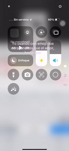 Corazones y manos: la expresión del amor en emojis