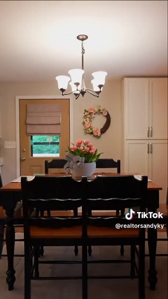 Charming Log Cabin Retreat in Lexington, KY