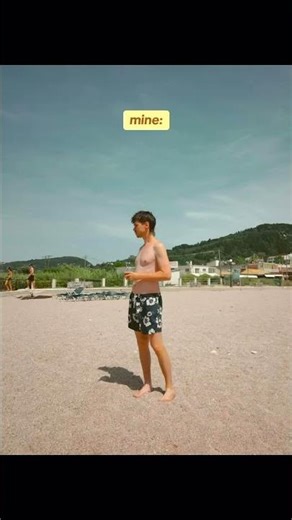 Which one did it better? 📸👀