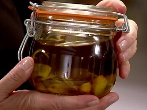 Garlic and Lemon Oil